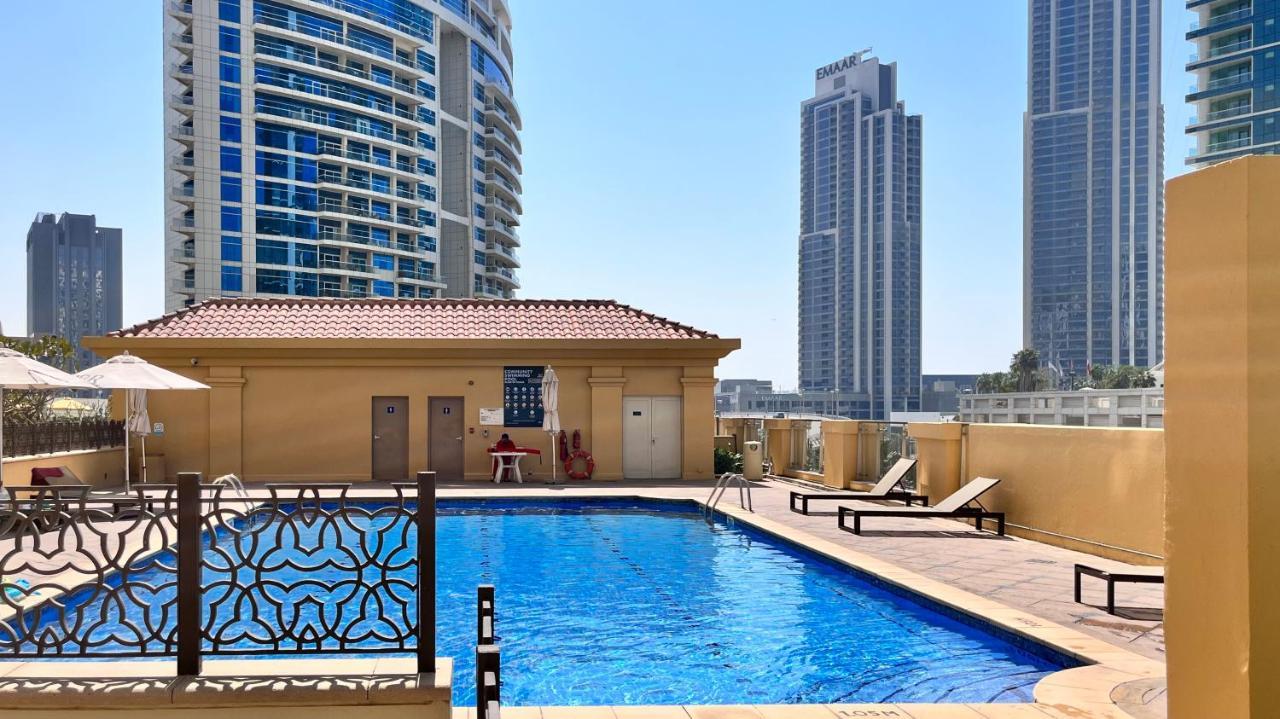 Ampus Hostel Dubai Exterior photo